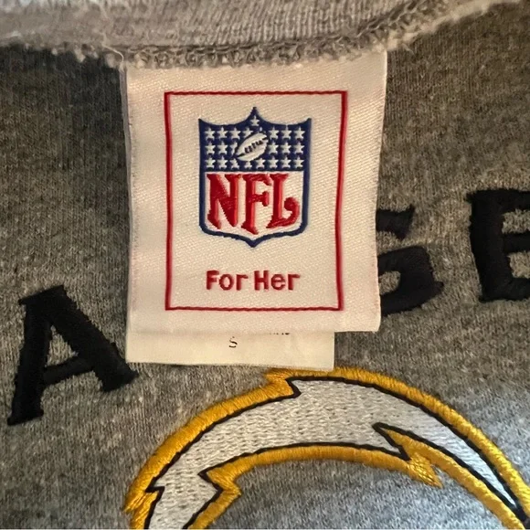 NFL • Vintage San Diego Chargers Gray Crewneck Sweatshirt • XS - Picture 4 of 7